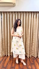 Linen Kurta With Birds Embellishments 2 pc Set