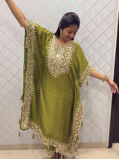OLIVE GREEN KAFTAN GOTTA PATTI