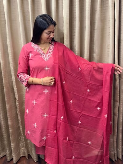 ROSE WITH THREADWORK FULL SUIT