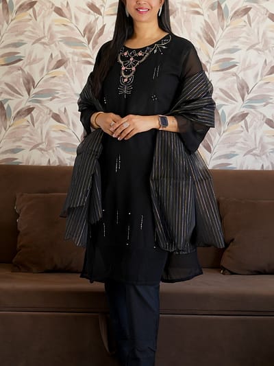 Elegant Black Full Suit